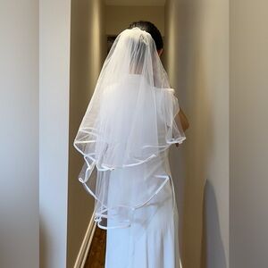 White 2-Layered Tulle Hip-Length Satin Trim Bridal Veil NWOT